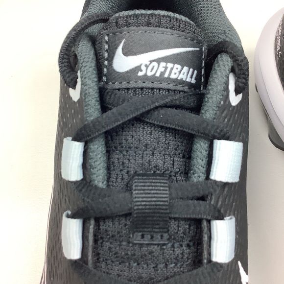 Nike HyperDiamond 4 Softball Cleats Shoes Black White Toe Drag Women's 9 - Picture 2 of 10
